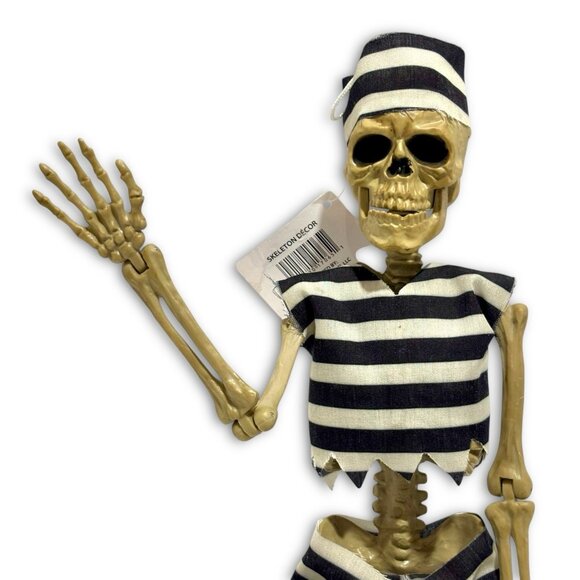Halloween 16" Hanging Prisoner Skeleton Figure Decoration. Halloween Decor. NEW! - Picture 3 of 8